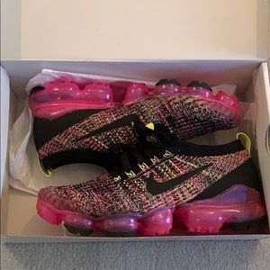 Nike women’s vapormax flyknit 3 sneakers
